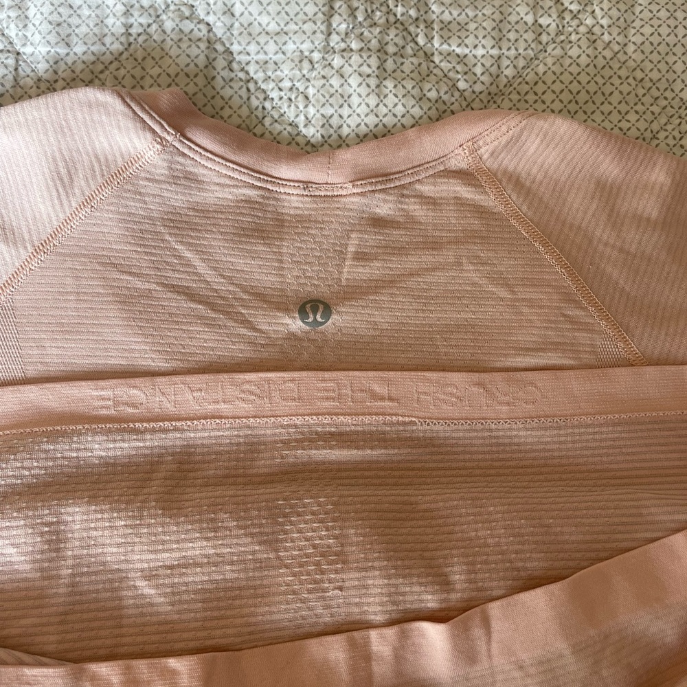 Lululemon swiftly tech short sleeve pink